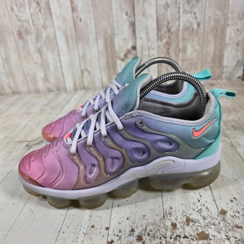 Nike Air Vapormax Plus Womens Pink Teal Purple Gradient Sneakers CW5593-700 7.5